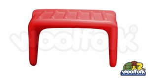 Panel tipo ventana para juegos infantiles de madera.