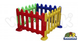 Panel tipo ventana para juegos infantiles de madera.