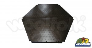 Plataforma metálica cuadrada para juegos infantiles con poste redondo.