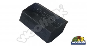 Plataforma metálica cuadrada para juegos infantiles con poste redondo.