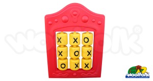 Panel tipo ventana para juegos infantiles de madera.